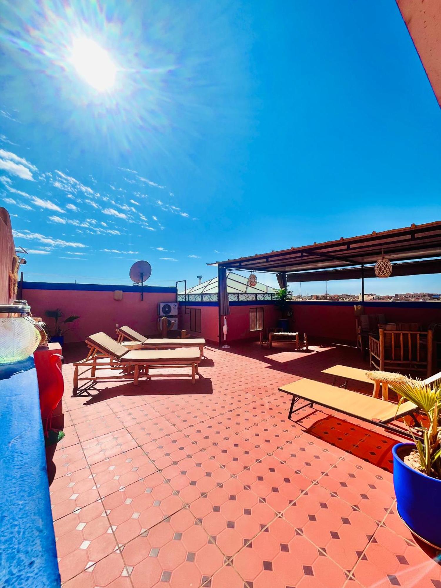 Apartment With Ac, Patio And Rooftop Appartement Climatise Avec Patio Et Toit Terrasse مراكش المظهر الخارجي الصورة
