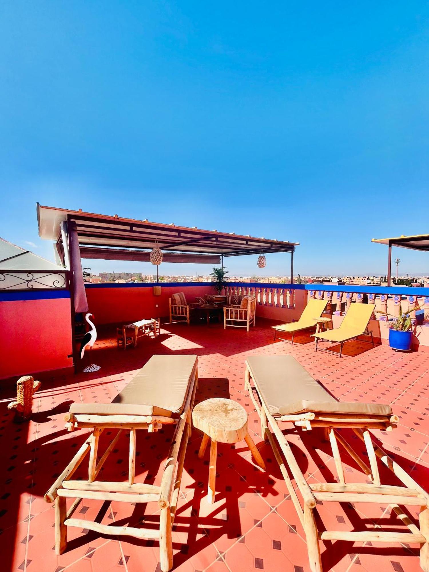 Apartment With Ac, Patio And Rooftop Appartement Climatise Avec Patio Et Toit Terrasse مراكش المظهر الخارجي الصورة