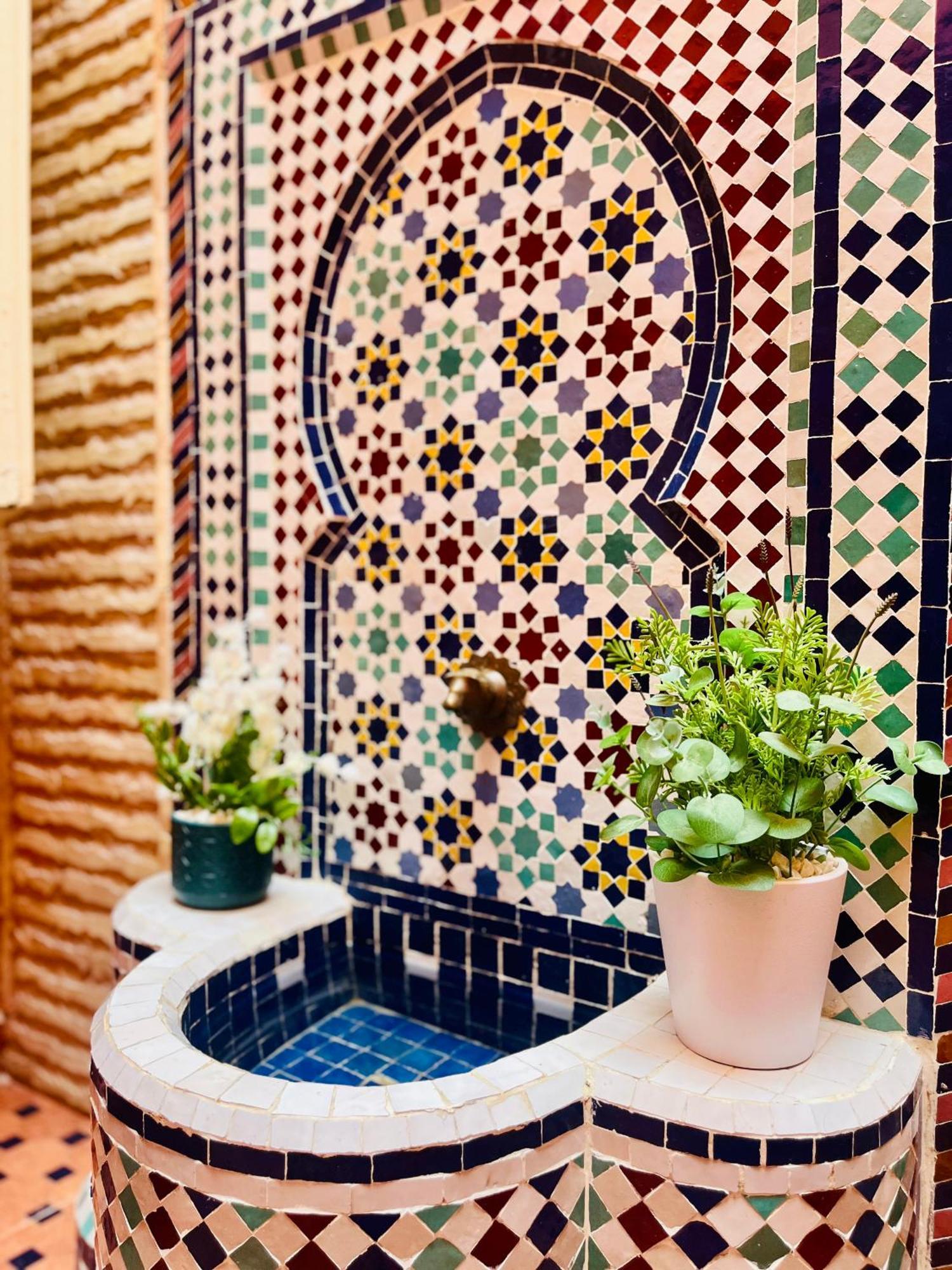 Apartment With Ac, Patio And Rooftop Appartement Climatise Avec Patio Et Toit Terrasse مراكش المظهر الخارجي الصورة