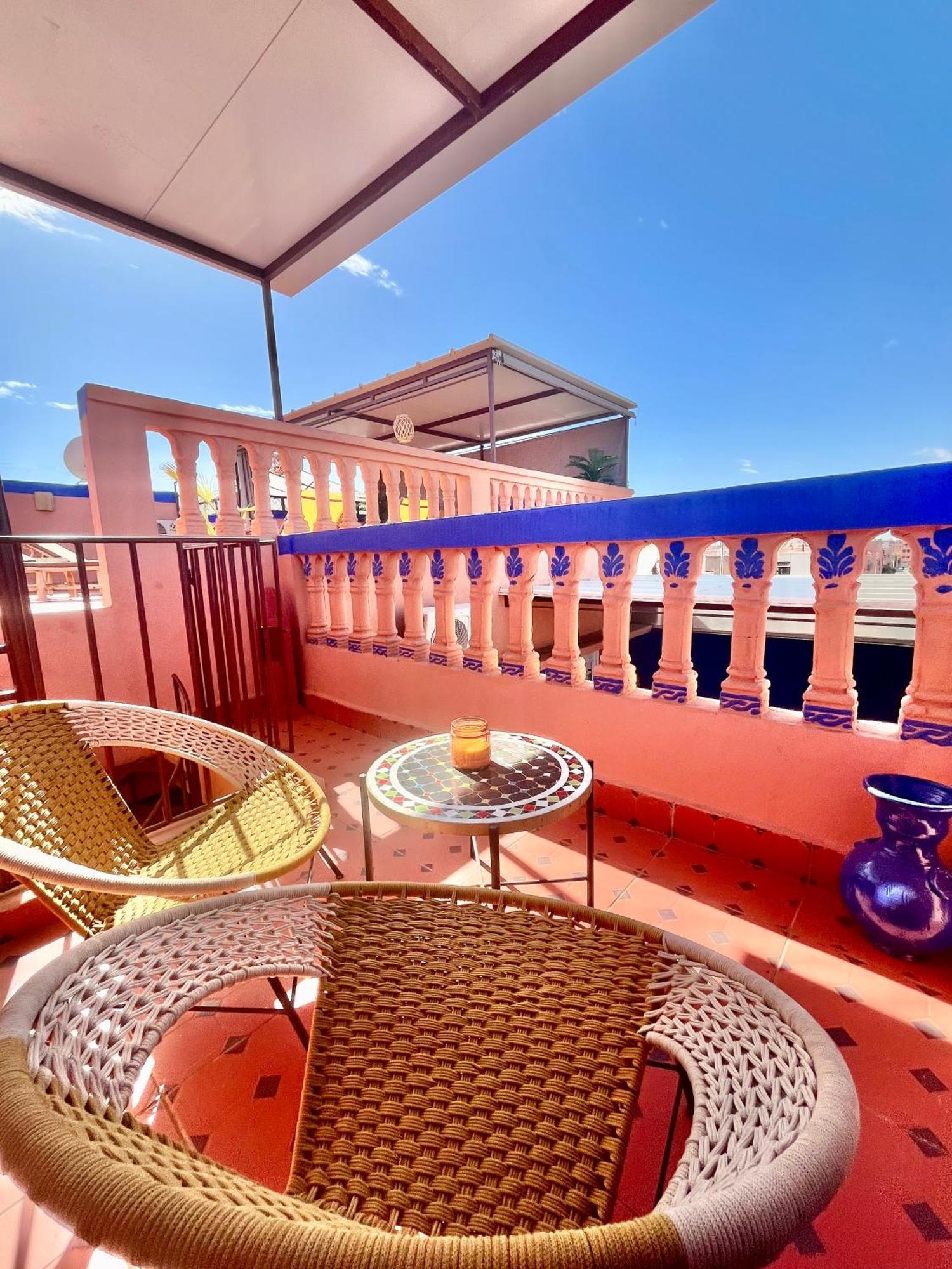 Apartment With Ac, Patio And Rooftop Appartement Climatise Avec Patio Et Toit Terrasse مراكش المظهر الخارجي الصورة